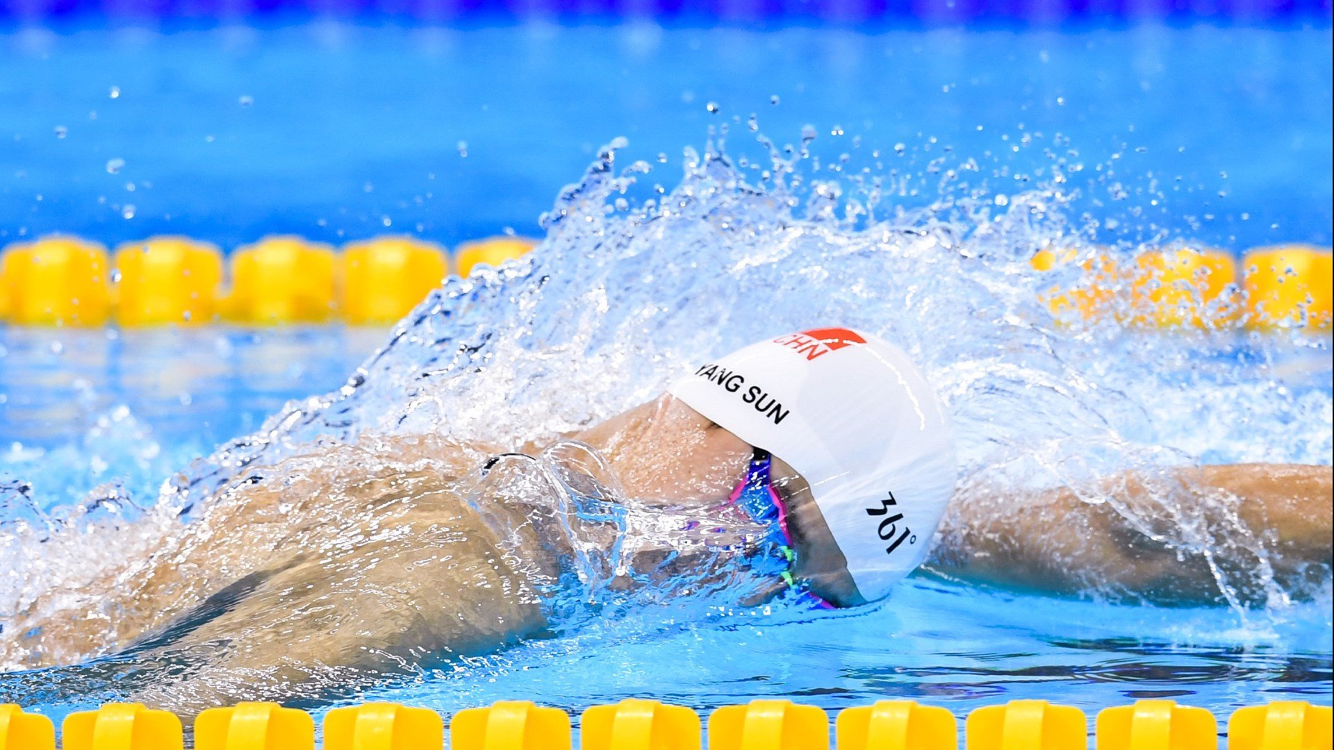 蓝鹰展翅，武士拔刀，当拉齐奥的阿根廷风暴遇上三笘薰的英超征途