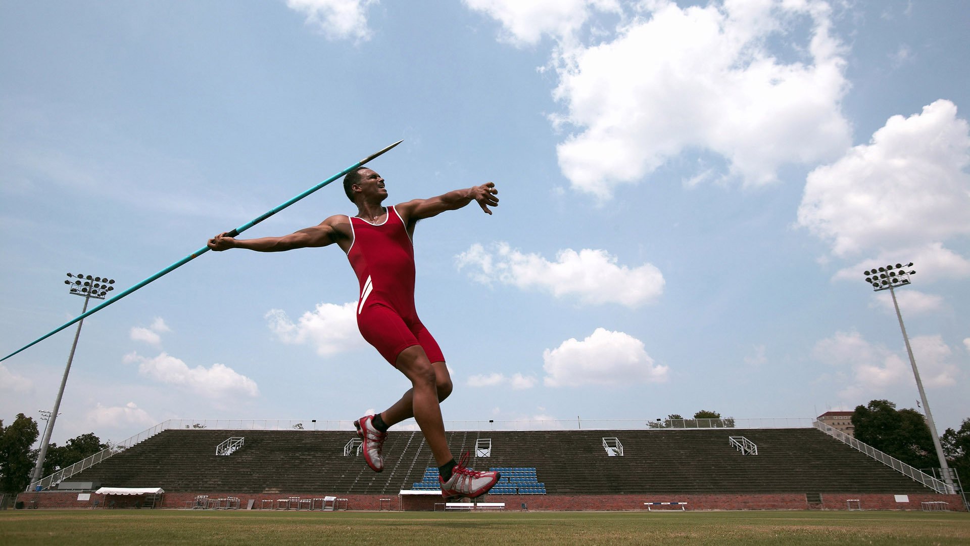 逆流之上的独行者，塞恩斯与雷诺车队的绝地反击